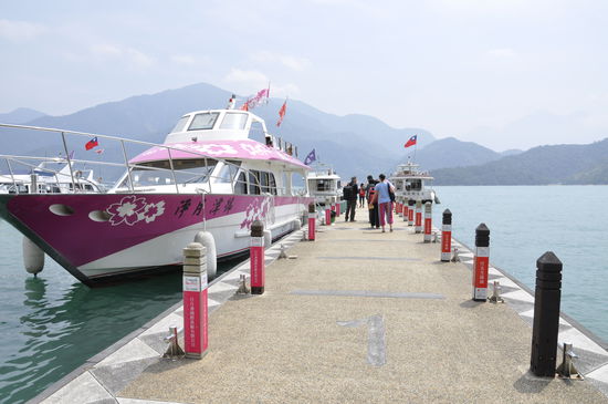 Eines der Boote mit denen wir fahren