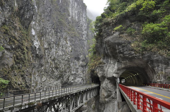 Die alte und die neue Brücke