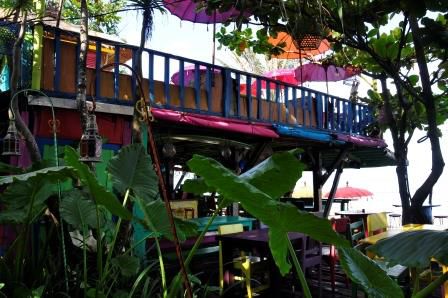 Ein Warung am Strand