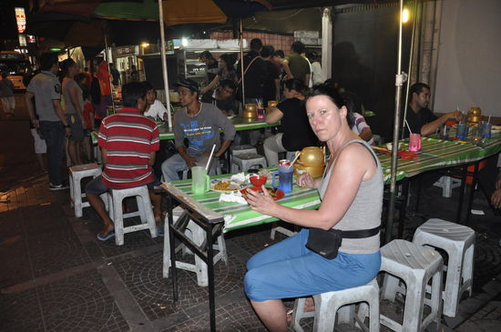 einfach aber lecker..man isst ohne Besteck!