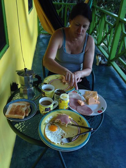 Frühstück auf unserem Balkon