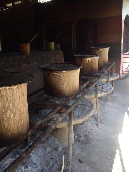 Hier drin ist Porridge oder Suppe