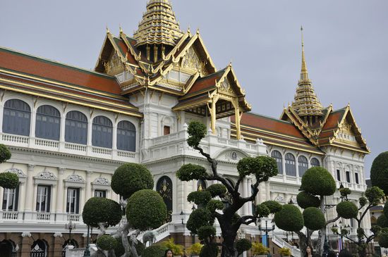 Der Palast ist so riesig, leider bekommt man ihn nicht komplett auf ein Bild