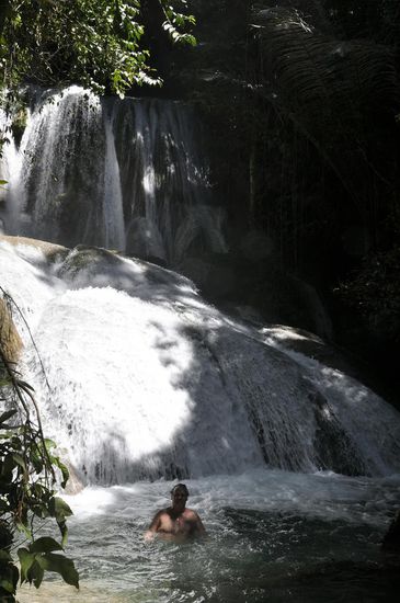 Baden ist hier schwierig, die Terrassen sind zu kurz und zu wild