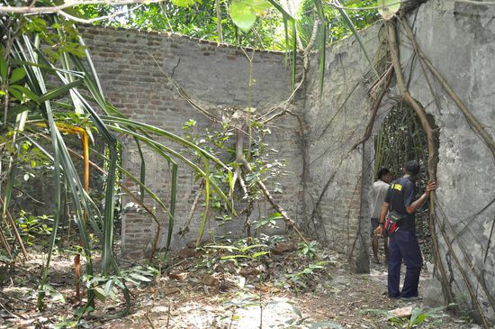 Wir besichtigen die Kriegsschauplätze der Holländer und Indonesier