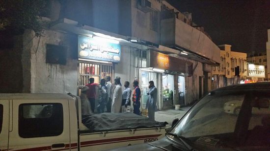 Hier wird Fladenbrot gebacken. In einem großen Ofen aus Stein. Der Teig wir innen an die Wände des Steinofens geklebt und nach ca 30 Sekunden ist es fertig gebacken.