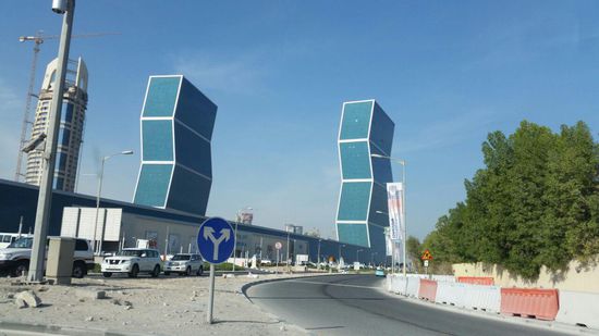 Kurz vor "the Pearl" sind die "Zig Zag Towers"