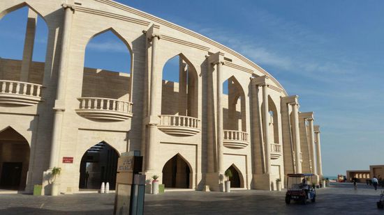 Ein wunderschönes, nagelneues Amphitheater