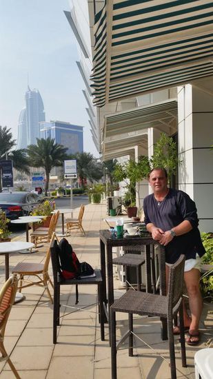 Schoen in der Sonne sitzen