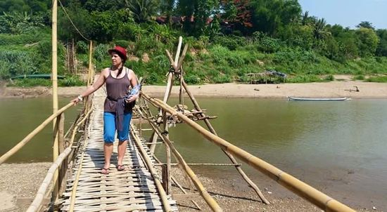 ..sie führt über den Nam Khan..