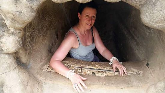 So guckt man dann aus dem Loch wenn man sich nicht raustraut