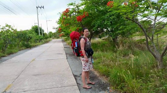 Schon um 7 Uhr morgens sind wir voll bepackt "on Tour"