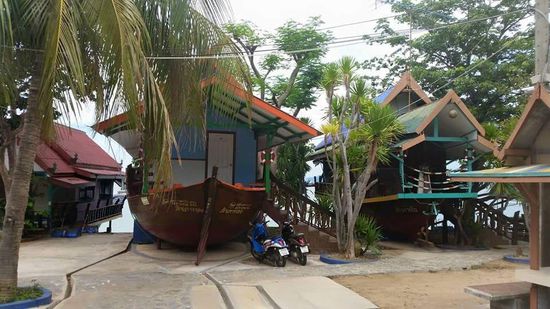 Es gibt 4 von diesen Booten