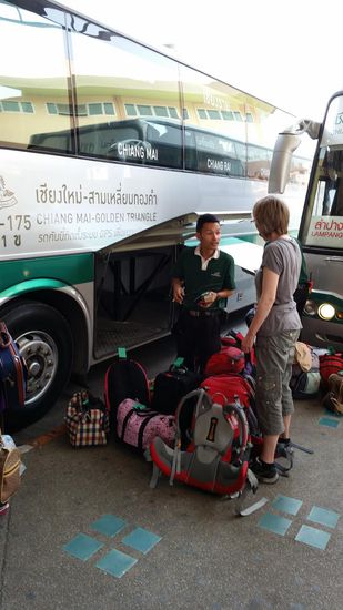 Einchecken des Gepäcks..