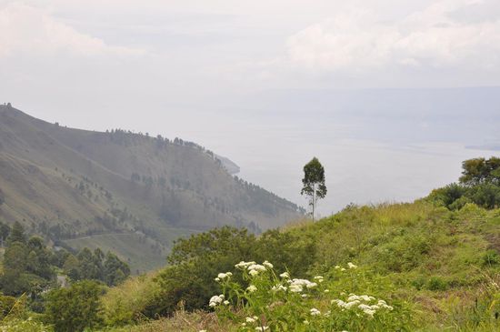 Erster Blick auf Lake Toba