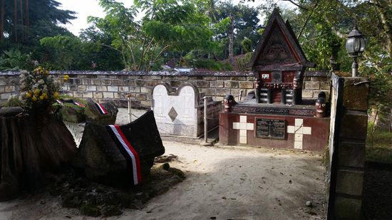 Das Grab des Königs nach langem suchen gefunden...