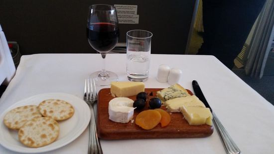 Für mich als Nachtisch eine Käseplatte mit einem guten Rotwein