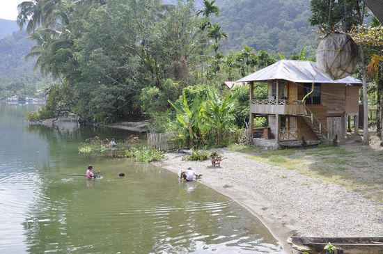 So idyllisch ist es hier. Das obere ist unser Zimmer