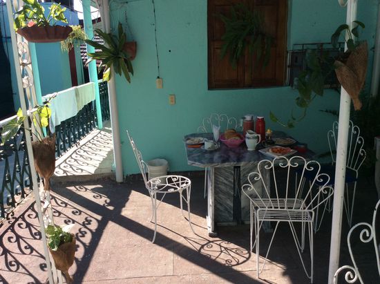 Wie so oft haben wir hier wieder eine eigene  Dachterrasse