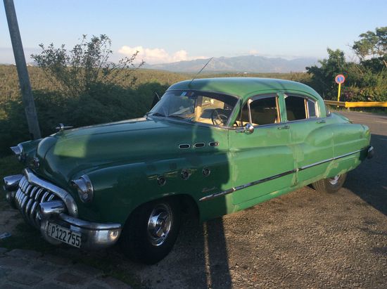 Am Eingang wieder wunderschöne Oldtimer