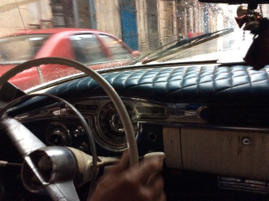 Original Lenkrad und originale Hupe..