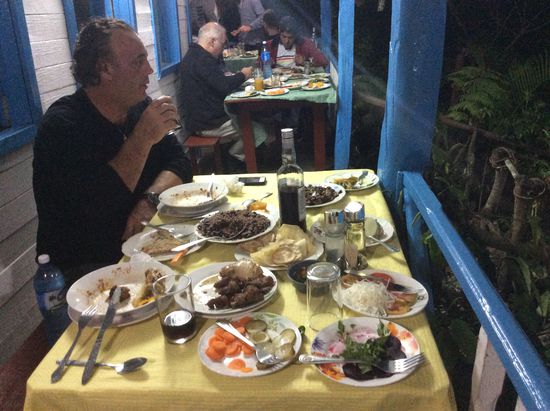 Das alles gibt es.....und 2 Teller sind schon weg!!!
Super Qualität und alles frisch!!