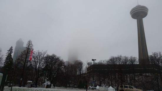 Blick zurück auf den "Skylon Tower" und das Casino, welches wir auch von unserem Zimmerfenster sehen.
