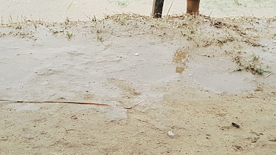 Das Weiße da sind fette Hagelkörner!!