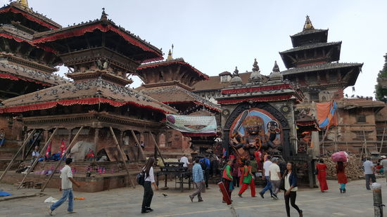 Da es kaum Touristen gibt , sind wir willkommene Opfer der zahlreichen Händler