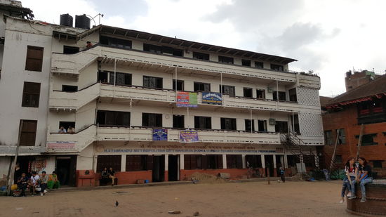 Eine Grundschule gibt es hier auch