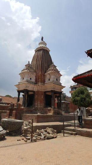 Hier ist sehr viel zerstört..