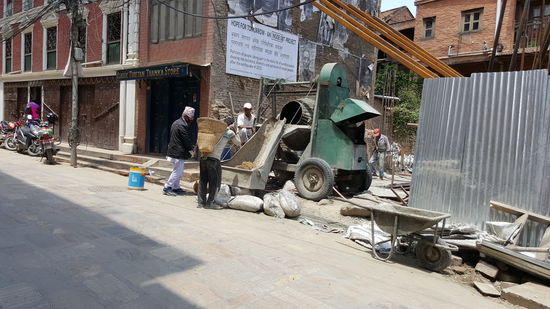 ....und es wird schon wieder viel aufgebaut....