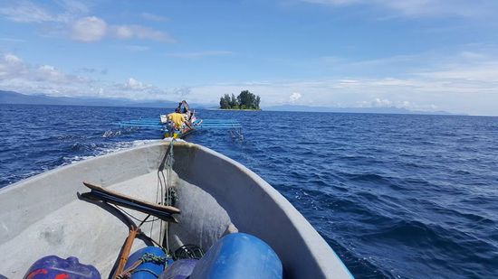 Das Longboat schleppt uns ab
