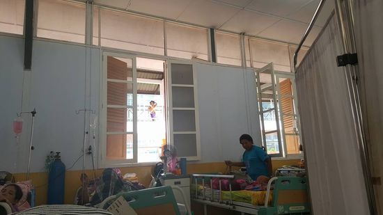 Da hinten steht sie und winkt....