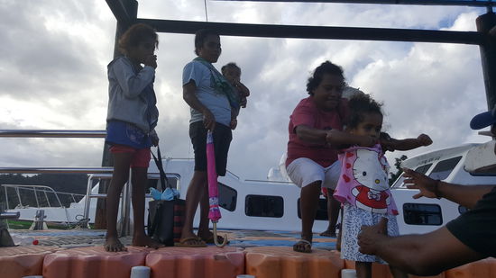 Die kommen noch alle mit zu unserer Insel...