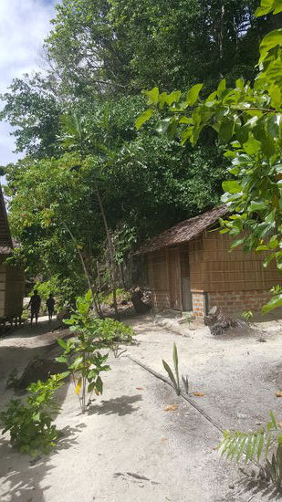 Das ist unser "Badehaus" rechts die Dusche und links WC