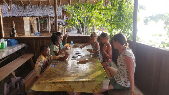Abends wird "Skip bo" gespielt
