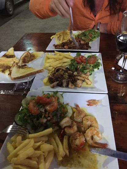 2 Personen--3 Gerichte--so ist das wenn man sich nicht entscheiden kann...