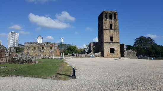 Ruine der Kathedrale "Nuestra Senora de la Asuncion"