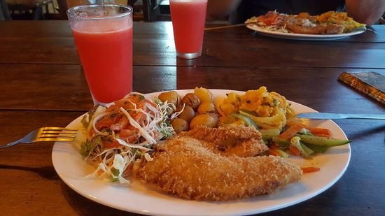 Wir bekommen Fisch als Abendessen