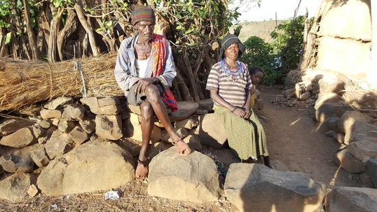 Er ist 65 und sie 42 Jahre alt