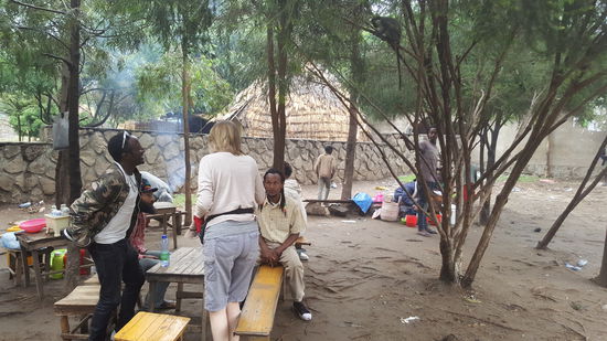 Wir lernen einen jungen Rasta kennen, der sich als Guide für Hawassa anbietet. Wurde benötigen keinen, aber er machte einen netten, unaufdringlichen Eindruck