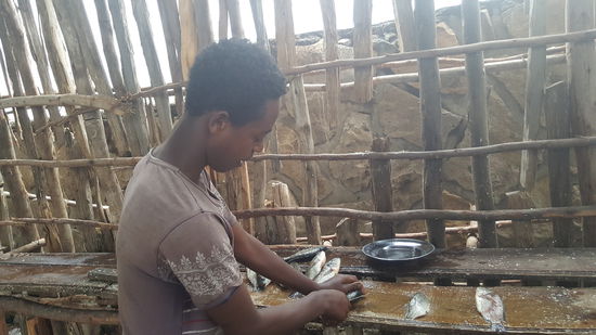 Hier wird der Fisch gleich filettiert....