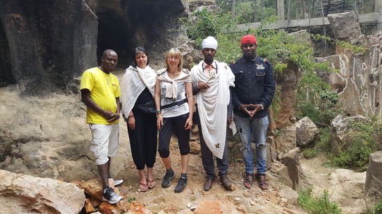 Alex will auch drauf--er bastelt das alles auf seine Homepage für die Agentur