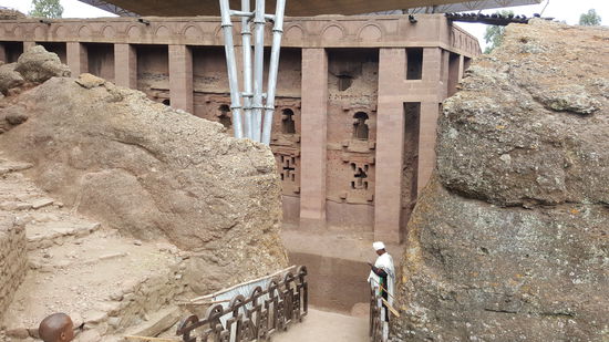 Die ersten 3 Kirchen. Wir sind echt erschlagen und sprachlos--wie man so etwa erschaffen kann...