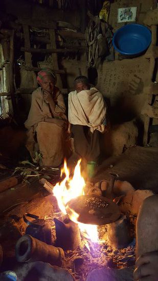 Wir riechen Furchtbar nach Russ..Hier werden die Bohnen geröstet..
