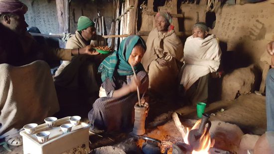 Hier werden die Bohnen gemahlen..