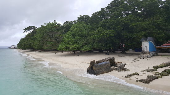 Der sieht auch ganz gut aus. Obwohl diese Animationsdinger da auch schon sehr abgewetzt aussehen. Das ist leider in Indonesien überall. Alles altert schnell durch die wahnsinnig hohe Luftfeuchtigkeit