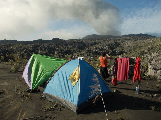 Auch von hier fasziniert uns immer wieder der Vulkan