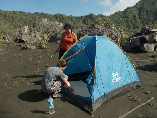 Es ist fast 10 Uhr als wir aufbrechen...